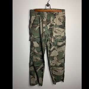 Camo Cargo Pants. Relaxed fit 32x30